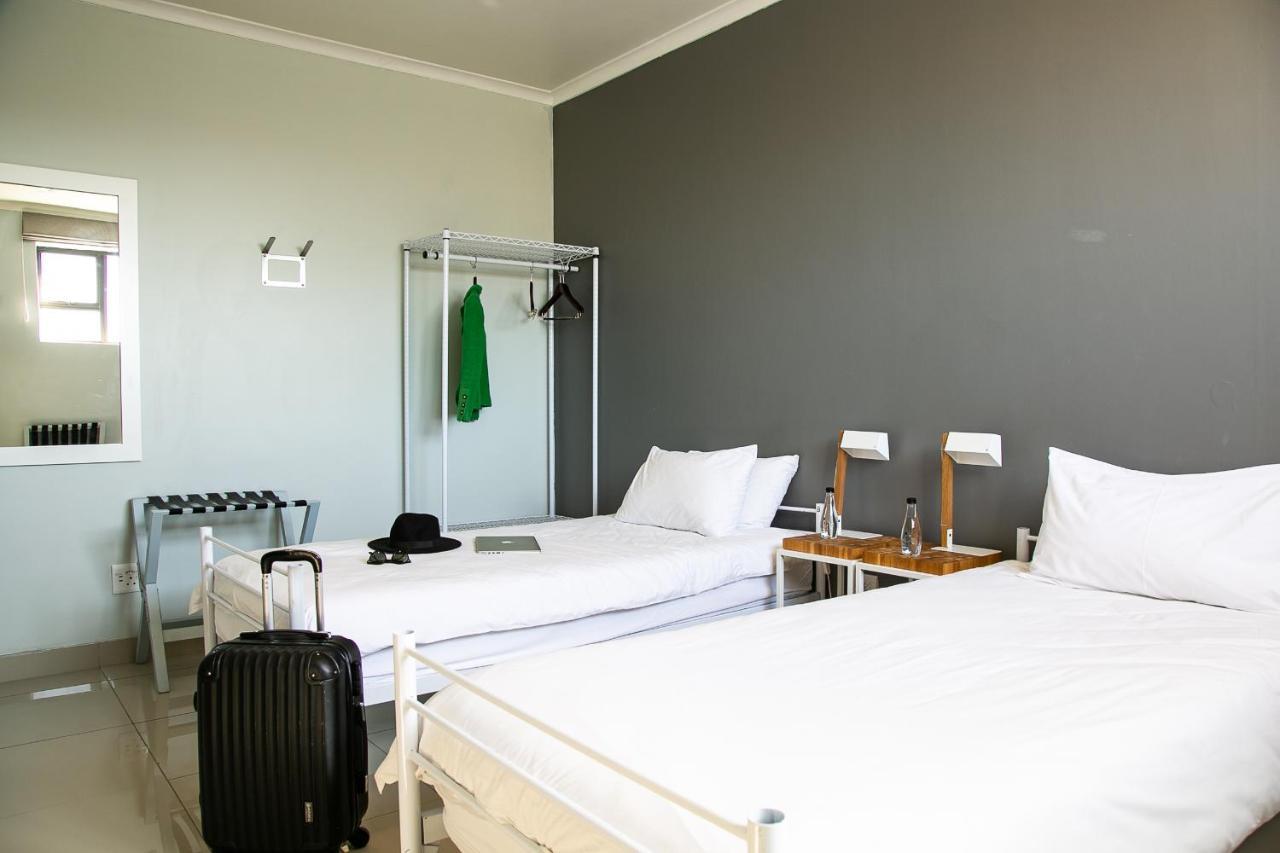 Zzzone Boutique Hostel 허머너스 외부 사진