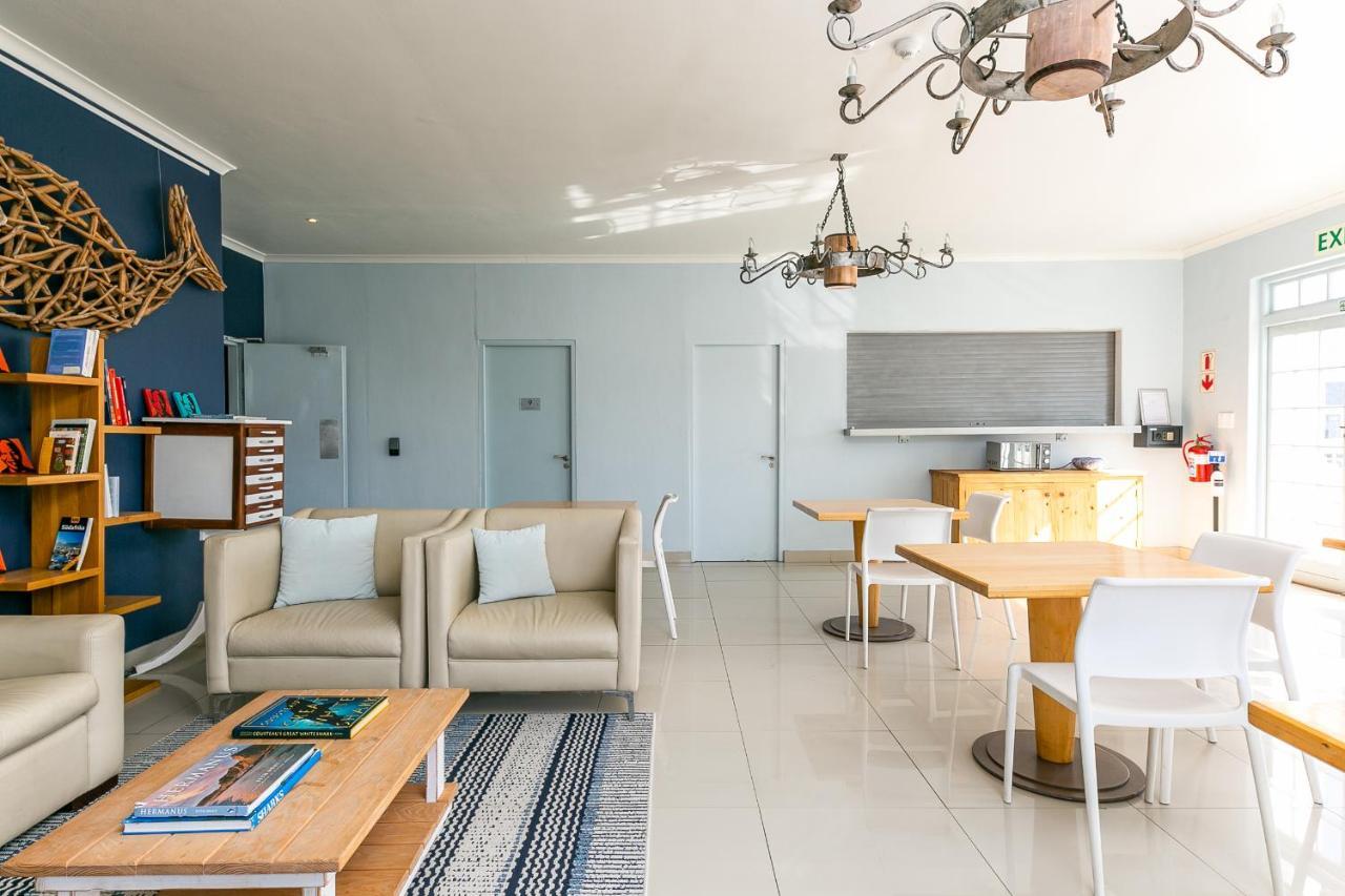 Zzzone Boutique Hostel 허머너스 외부 사진