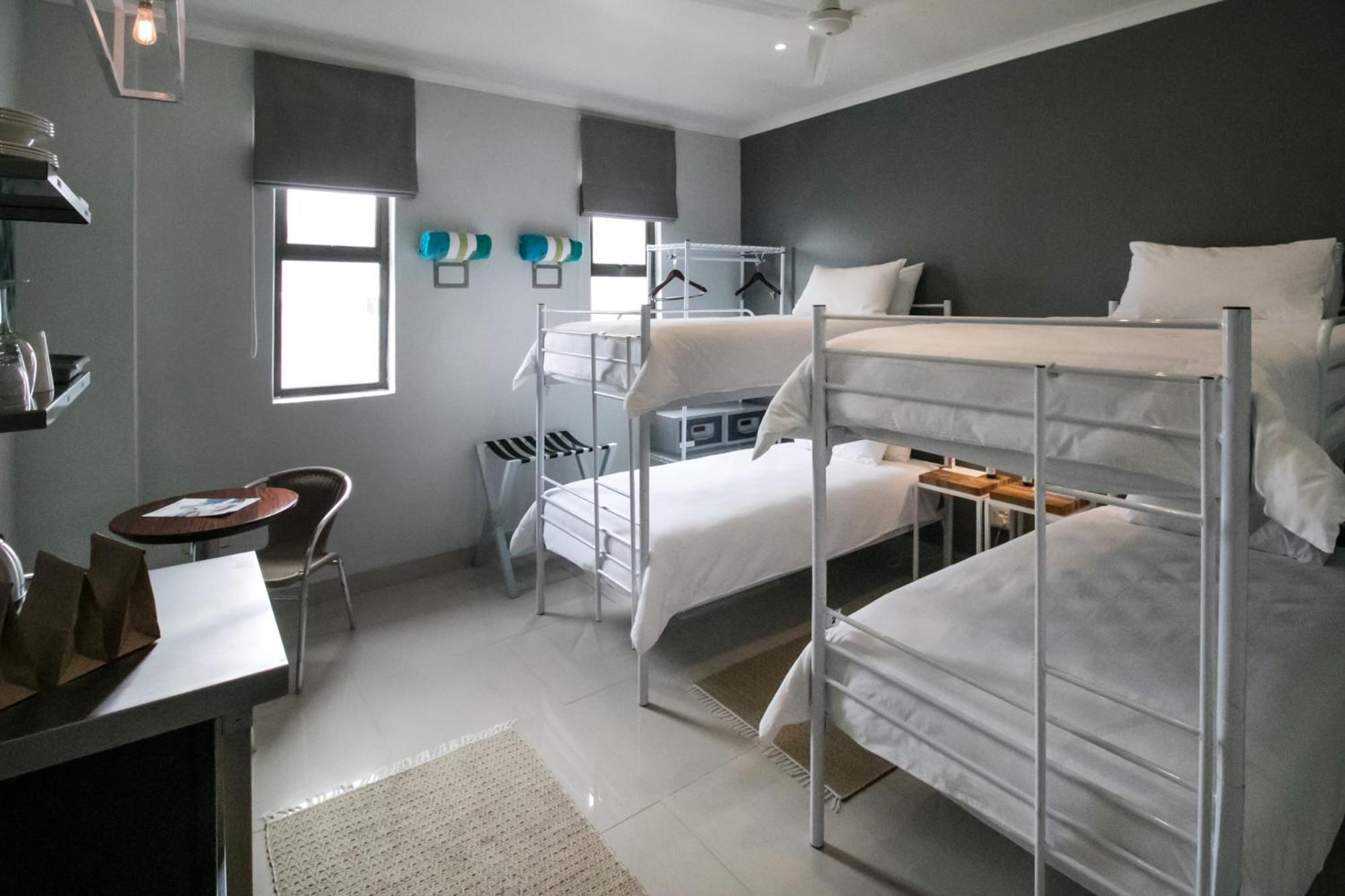 Zzzone Boutique Hostel 허머너스 외부 사진