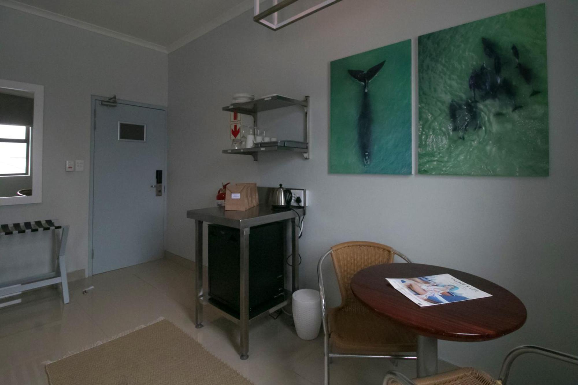 Zzzone Boutique Hostel 허머너스 외부 사진